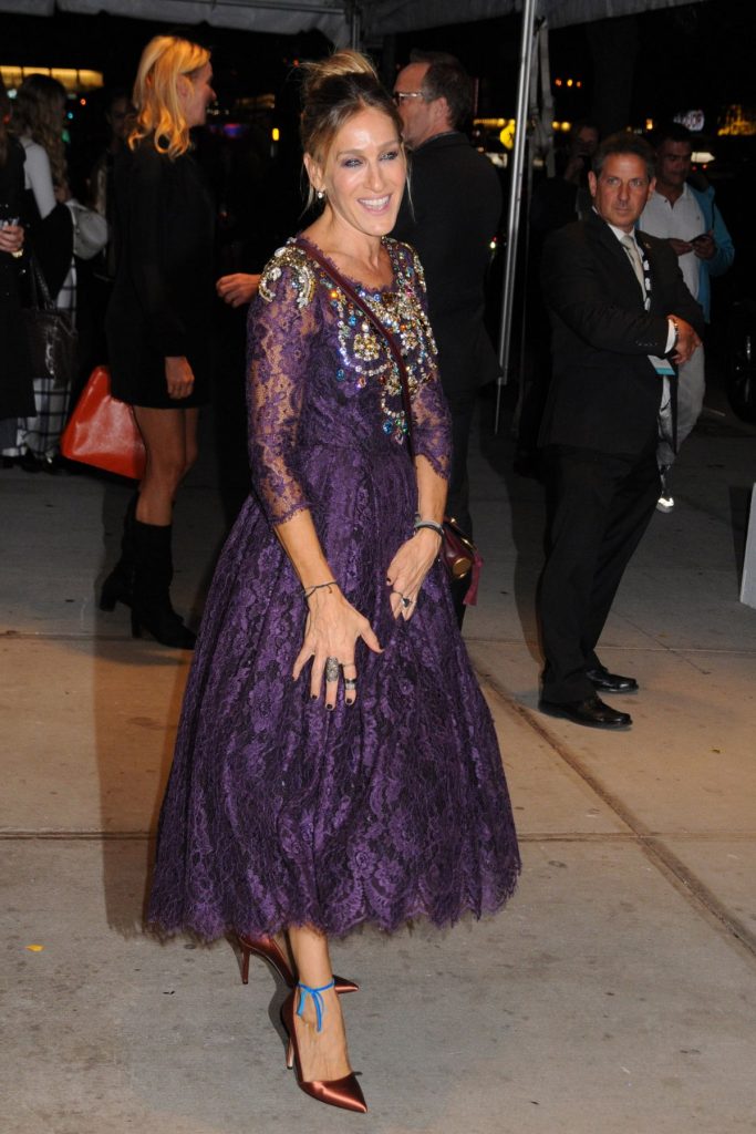 sarah-jessica-parker-departs-the-premiere-of-hbo-s-divorce-in-new-york-city_5