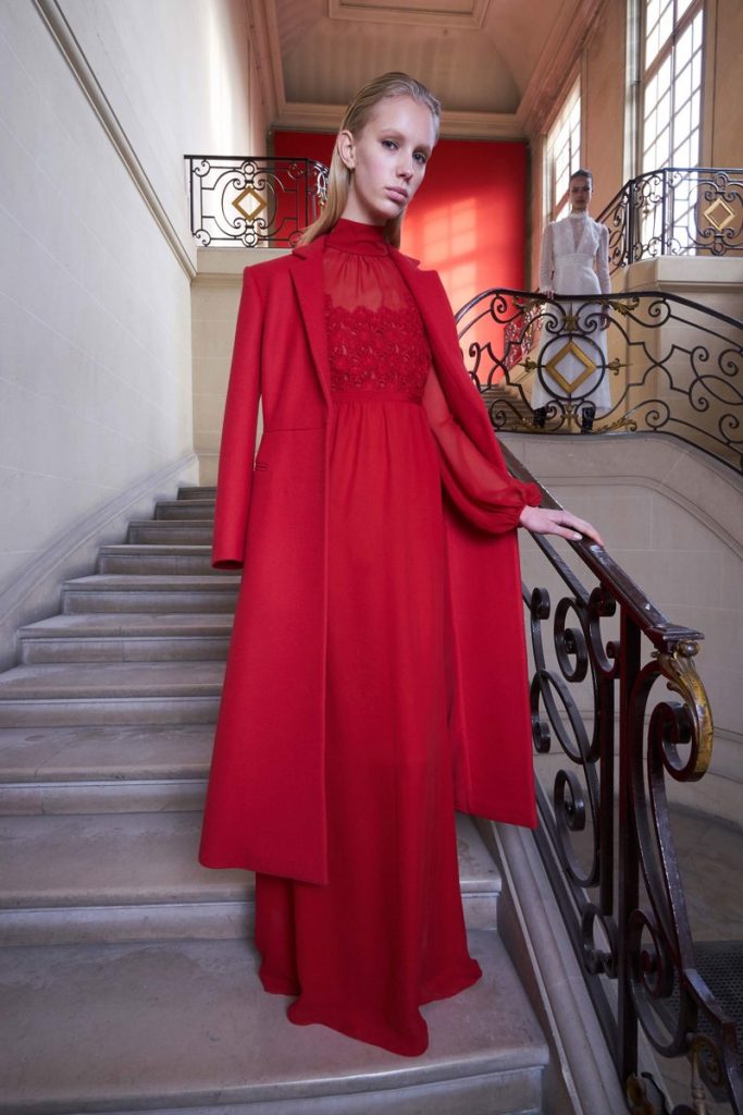 Olivia Munn In Giambattista Valli – 2017 Vanity Fair Oscar Party