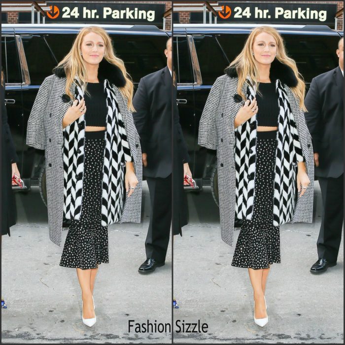 blake-lively-in-michael-kors-out-in-new-york-700×700