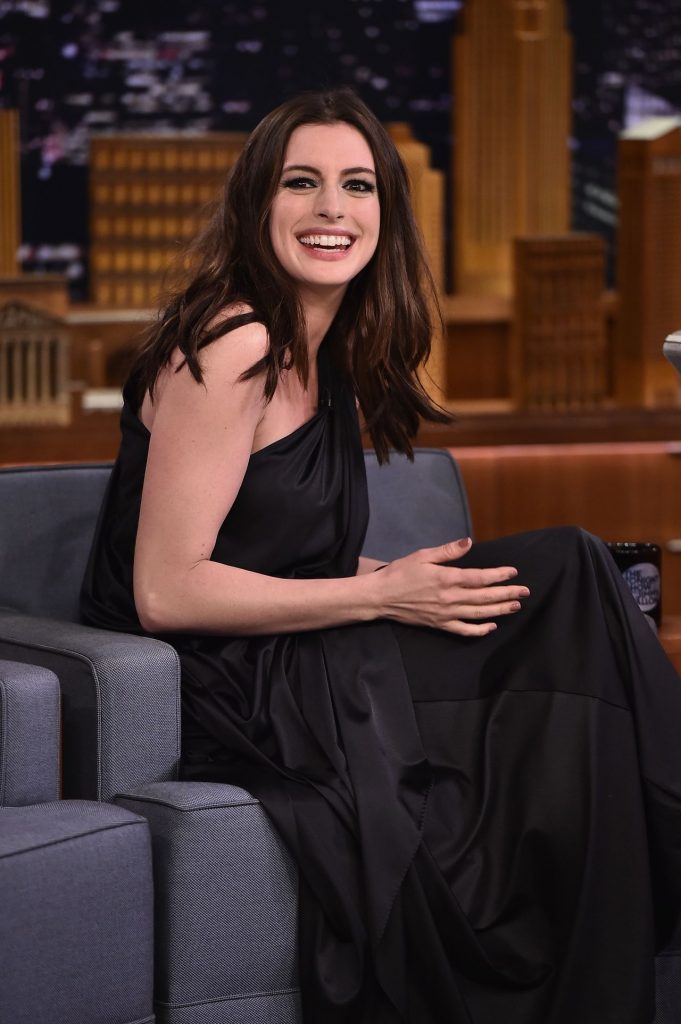 Anne Hathaway In Vintage Halston At The Tonight Show Starring Jimmy Fallon