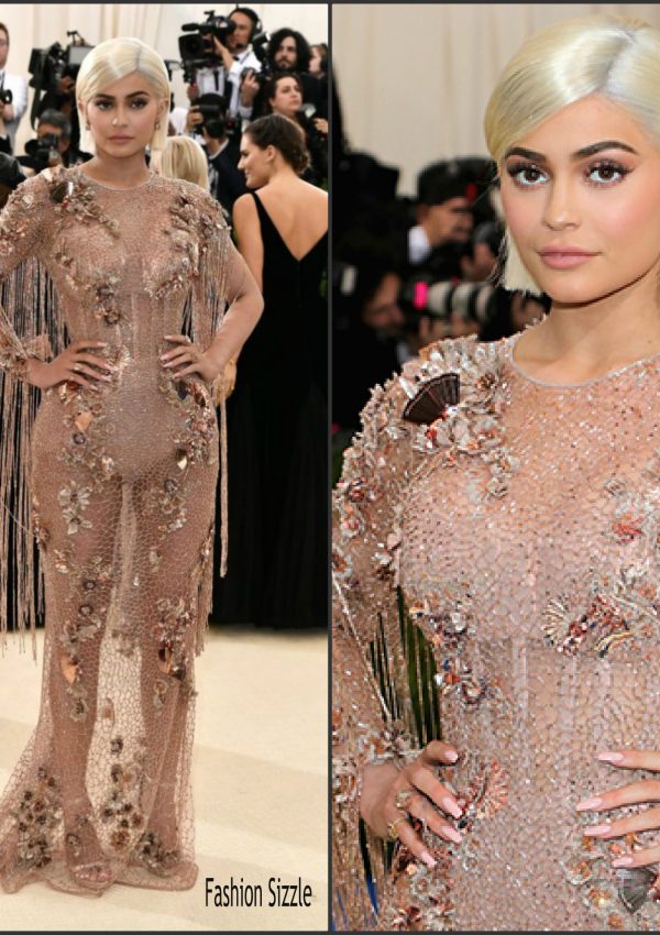 Kylie Jenner In Atelier Versace – 2017 Met Gala