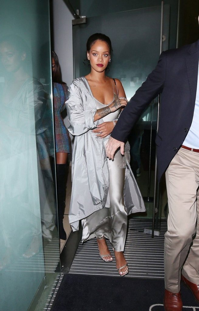 Rihanna In Nili Lotan At Chiltern Firehouse In London - Fashionsizzle