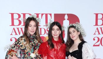 haim-in-rodarte-the-brit-awards-2018