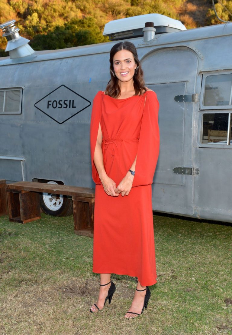 Mandy Moore In Rosie Assoulin @ Mandy Moore x Fossil Private Dinner In ...