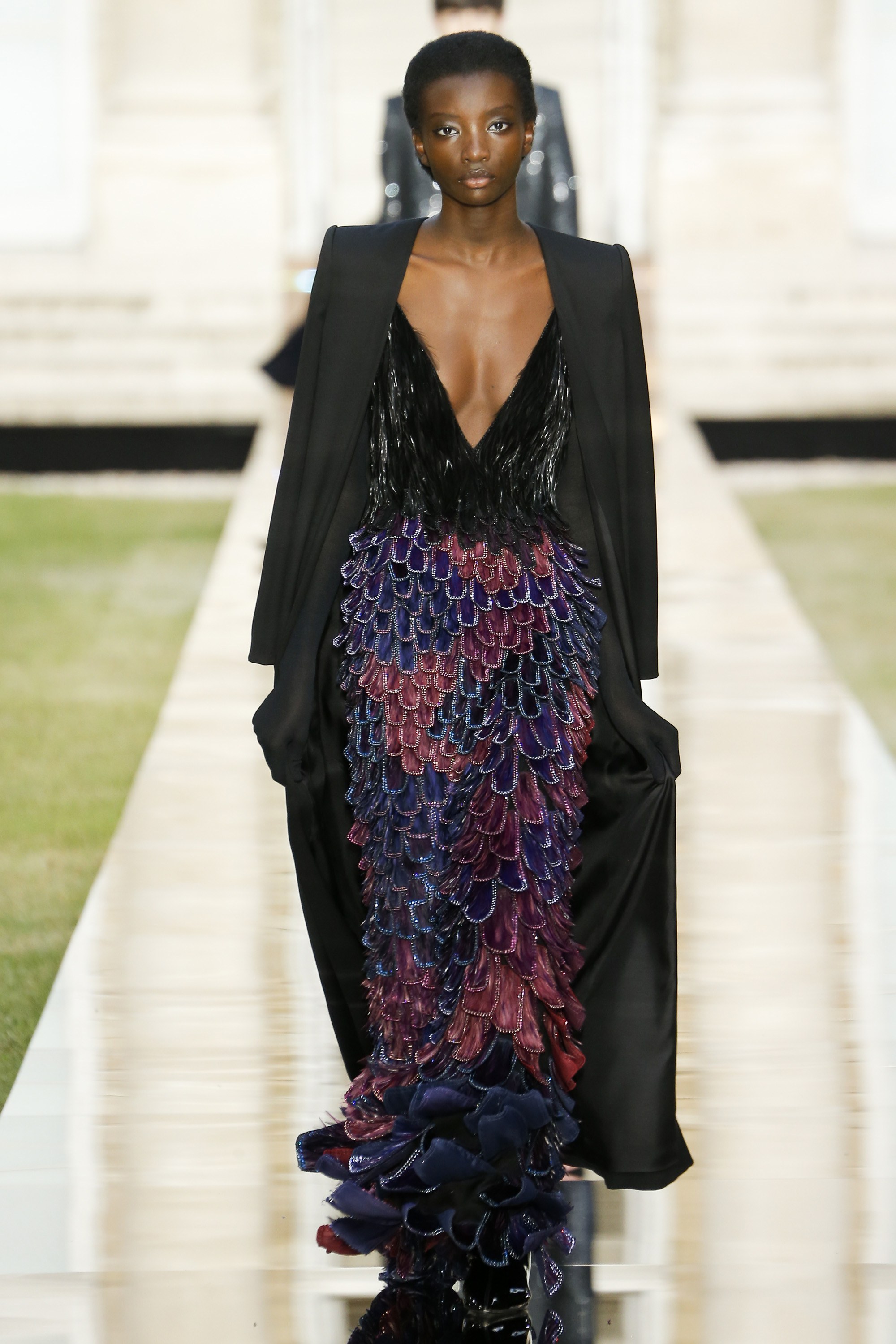 Rosie Huntington Whiteley In Givenchy Haute Couture @ The Fashion ...
