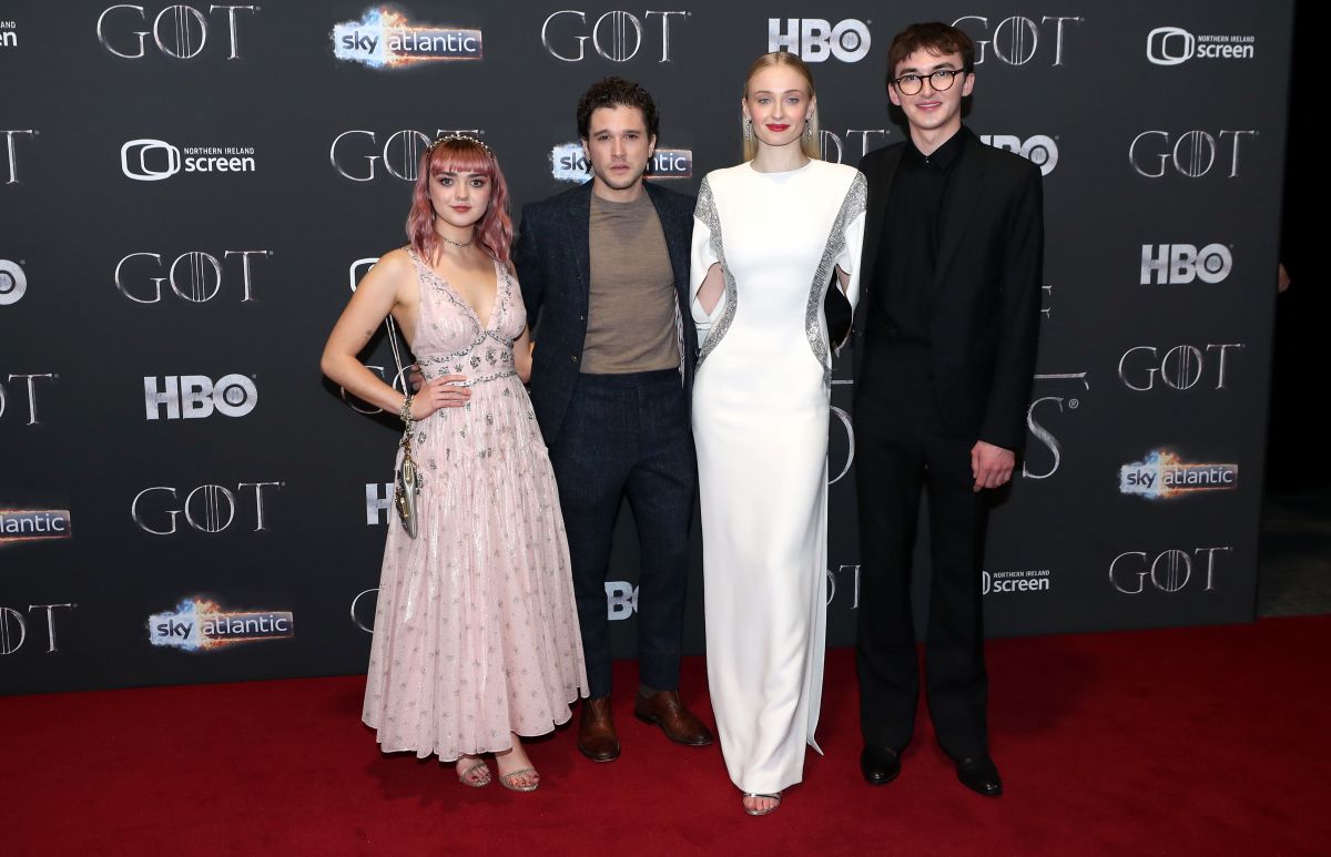 Maisie Williams (in Coach), Kit Harington, Sophie Turner (in Louis Vuitton) and Isaac Hempstead Wright @ ‘Game of Thrones’ Season 8 Belfast Premiere
