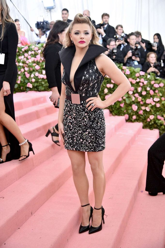 Chloë Grace Moretz Talks Wearing Louis Vuitton to the Met Gala, SK