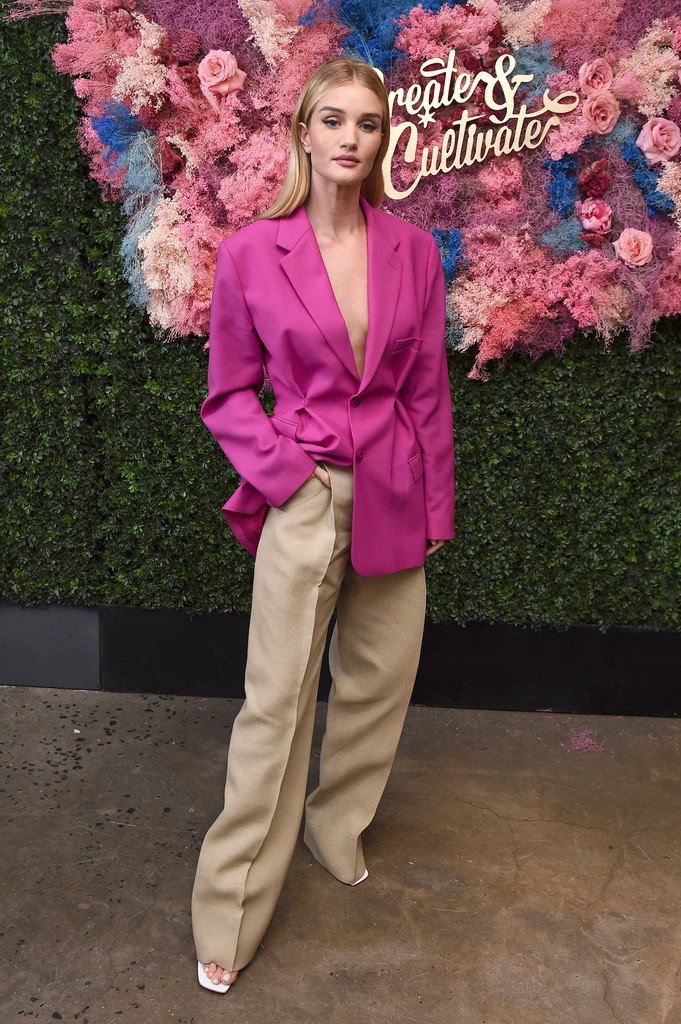 rosie-huntington-whiteley-in-jacquemus-@-create-&-cultivate-new-york