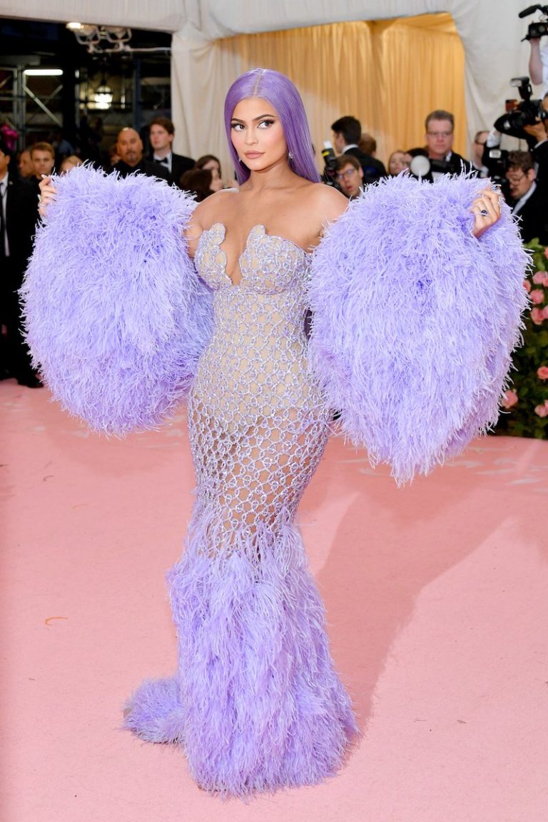 Kylie Jenner In Atelier Versace 2019 Met Gala