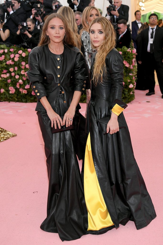 Mary-Kate Olsen & Ashley Olsen In  Vintage Chanel @ 2019 Met Gala