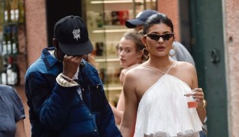 kylie-jenner-in-jacquemus-@-vacation-in-portofino-italy