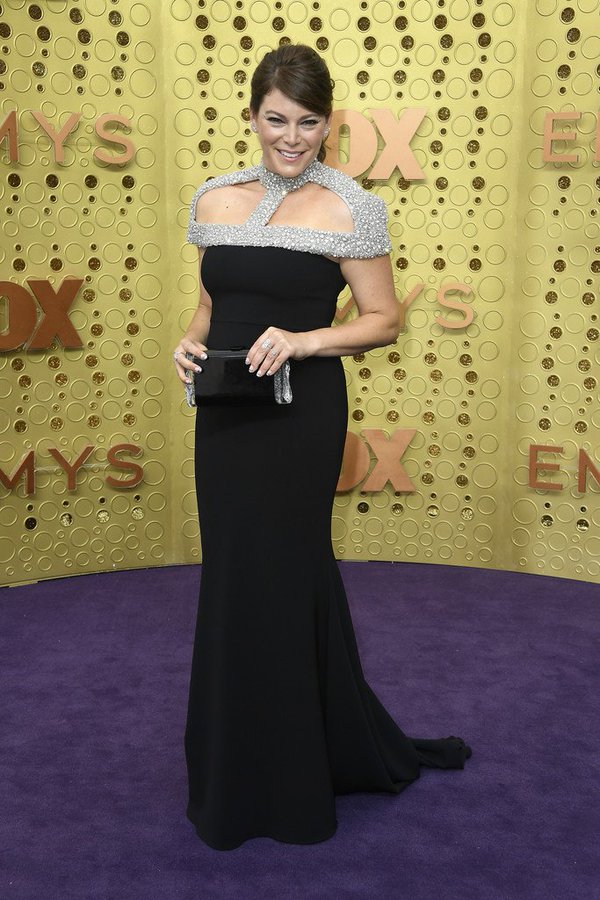 gail-simmons-in-christian-siriano-@-2019-primetime-emmy-awards