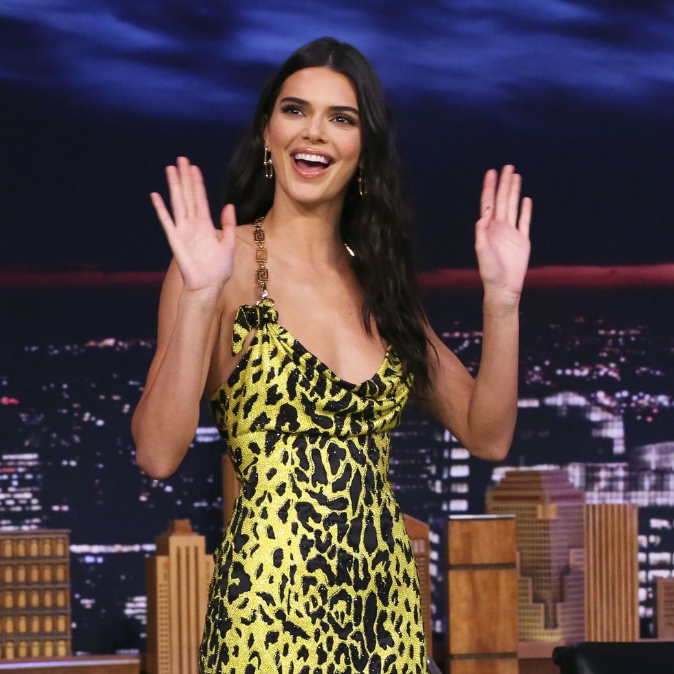 Kendall Jenner In Versace @ Tonight Show Starring Jimmy Fallon