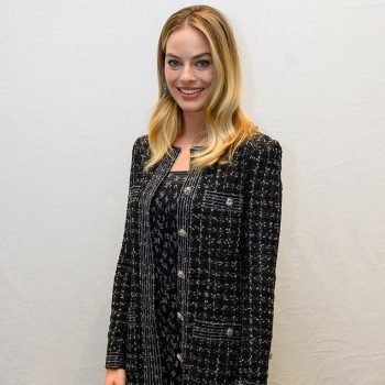 margot-robbie-in-chanel-the-bombshell-la-press-conference