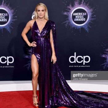 carrie-underwood-in-stello-gown-2019-american-music-awards