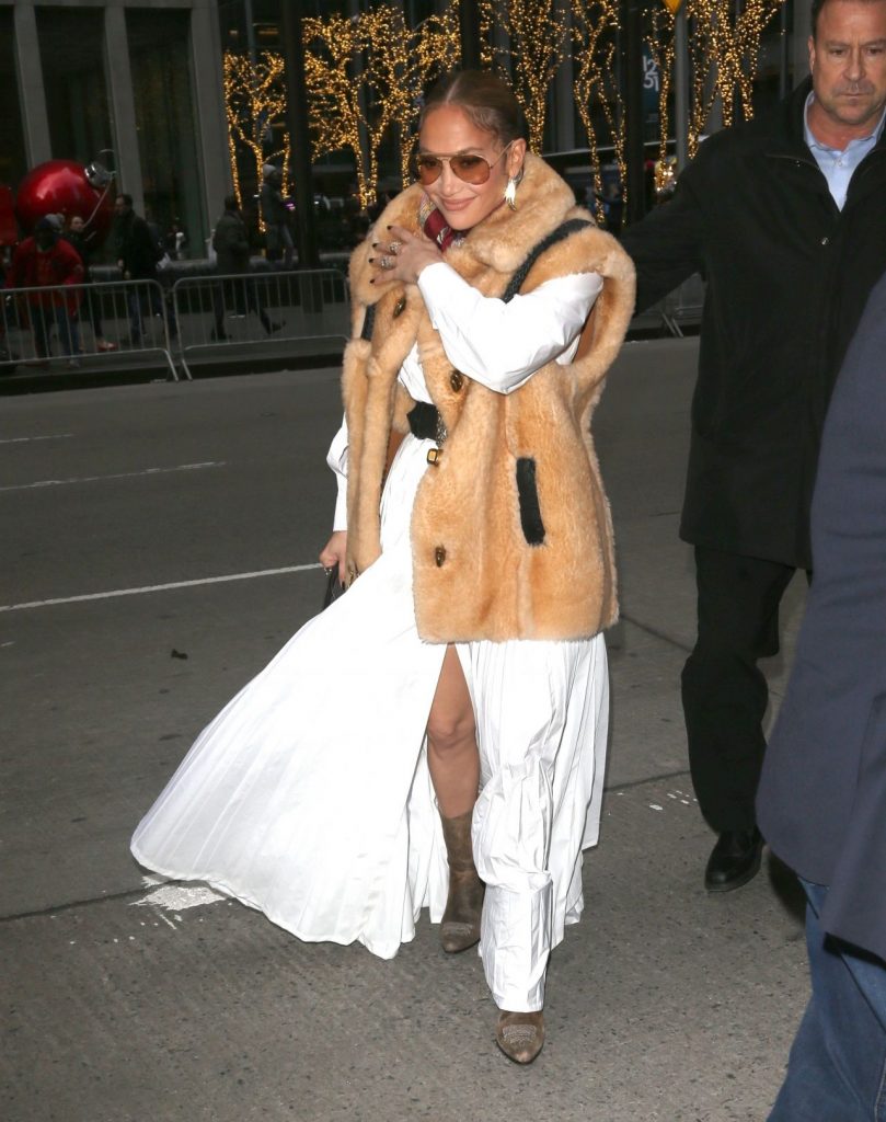 Jennifer Lopez In Valentino Out In New York