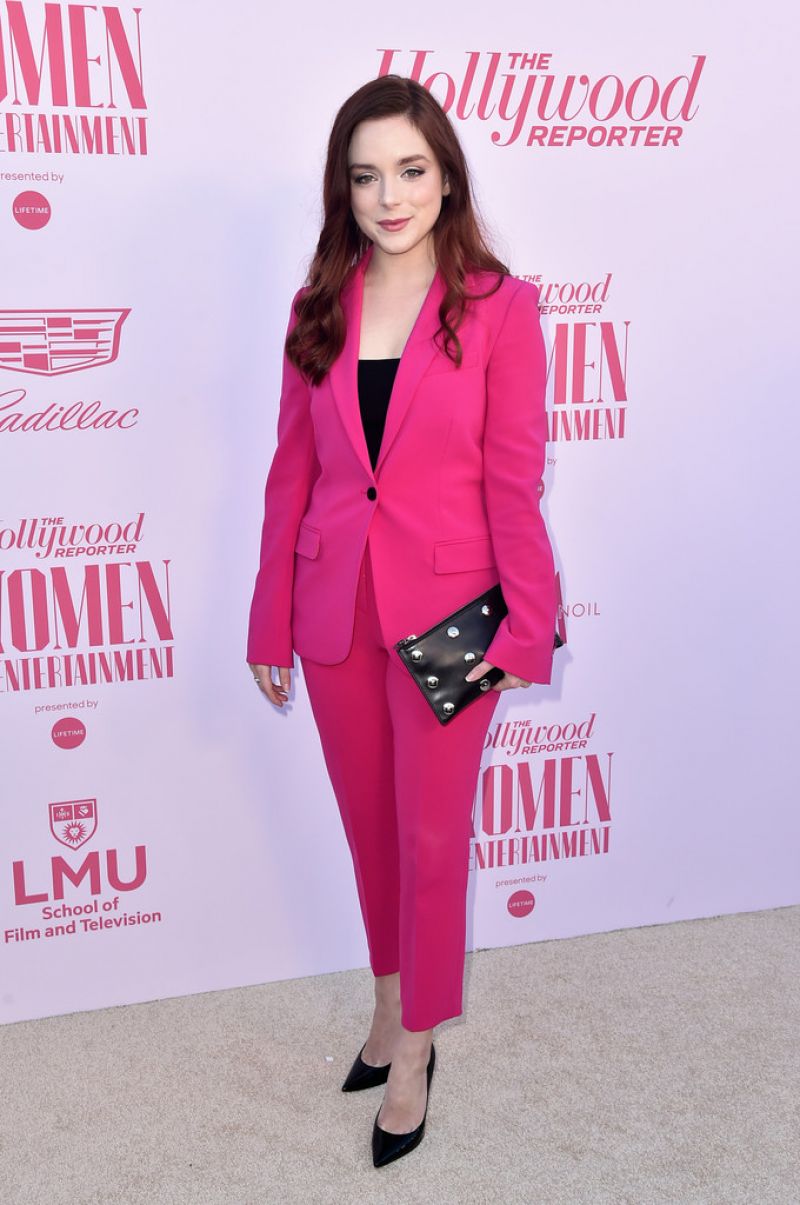madison-davenport-in-pink-suit-2019-the-hollywood-reporter-women-in-entertainment-breakfast-gala