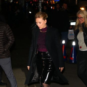 scarlett-johansson-in-versace-outside-the-late-show-with-stephen-colbert