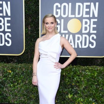 reese-witherspoon-in-roland-mouret-2020-golden-globe-awards