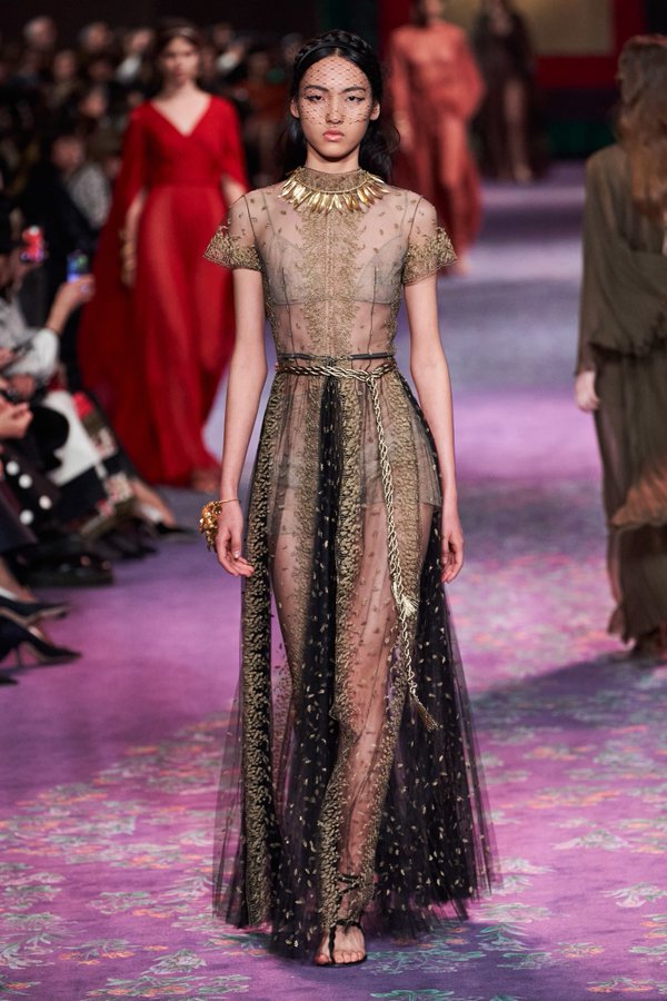 Natalie Portman In Christian Dior Haute Couture @ 2020 Oscars – Fashion ...