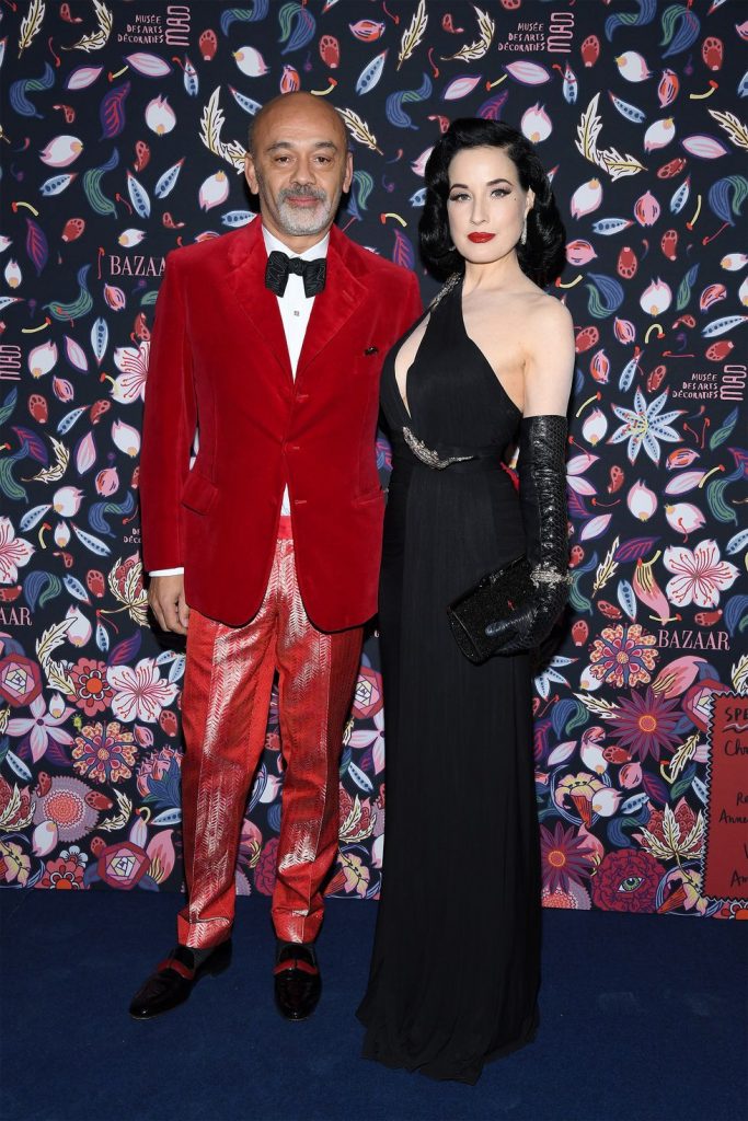 Movie: Dita Von Teese hologram by Musion for Christian Louboutin at the  Design Museum