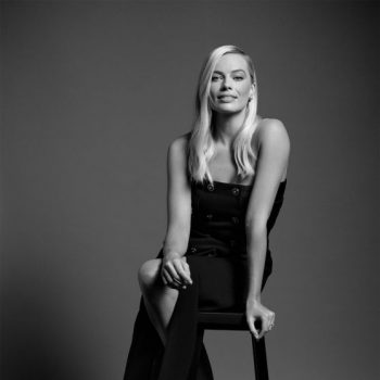 margot-robbie-poses-for-charles-finch-and-chanel-pre-oscars-2020-dinner-portraits