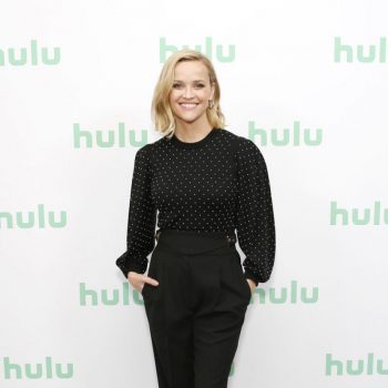 reese-witherspoon-in-michael-kors-hulu-panel-at-winter-tca-2020-in-pasadena