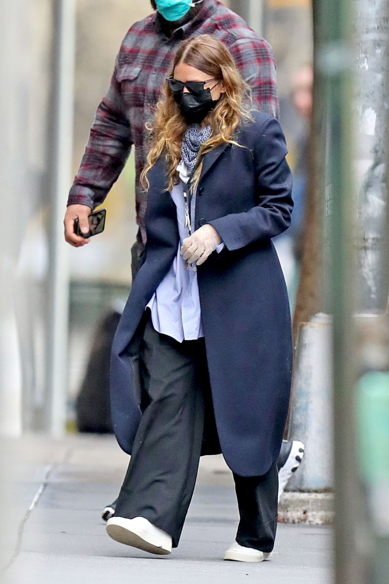 Ashley Olsen In  The Row Panois Coat – Outside of Her Office in New York 05/13/2020