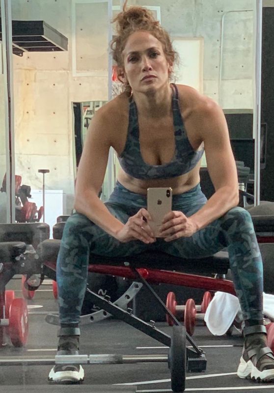 Jennifer Lopez  Work Out Outfit  On May 15, 2020