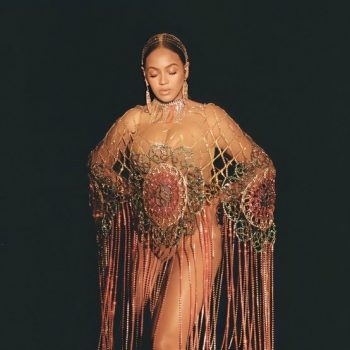 beyonce-in-area-fw19-for-black-is-king