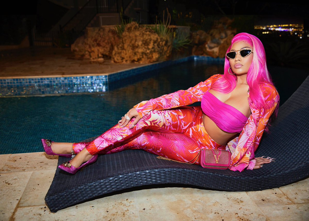 Nicki Minaj Announces First New Song Since Pregnancy  Reveal #MoveYaHips