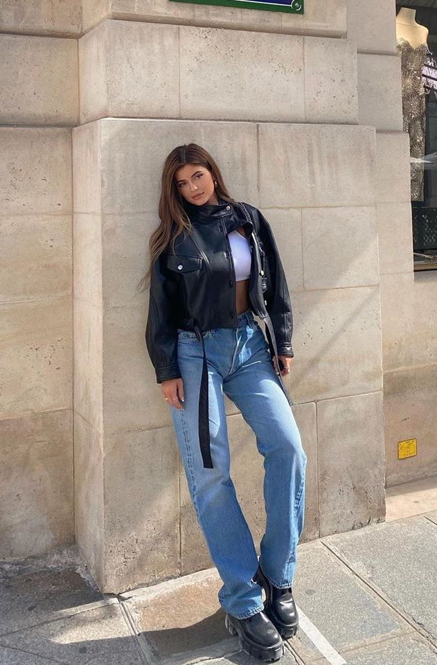 kylie-jenner-in-black-combat-boots-on-instagram-august-29-2020