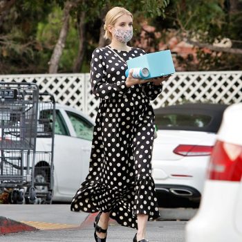 emma-roberts-in-hm-creped-dress-out-in-los-angeles-september-8-2020