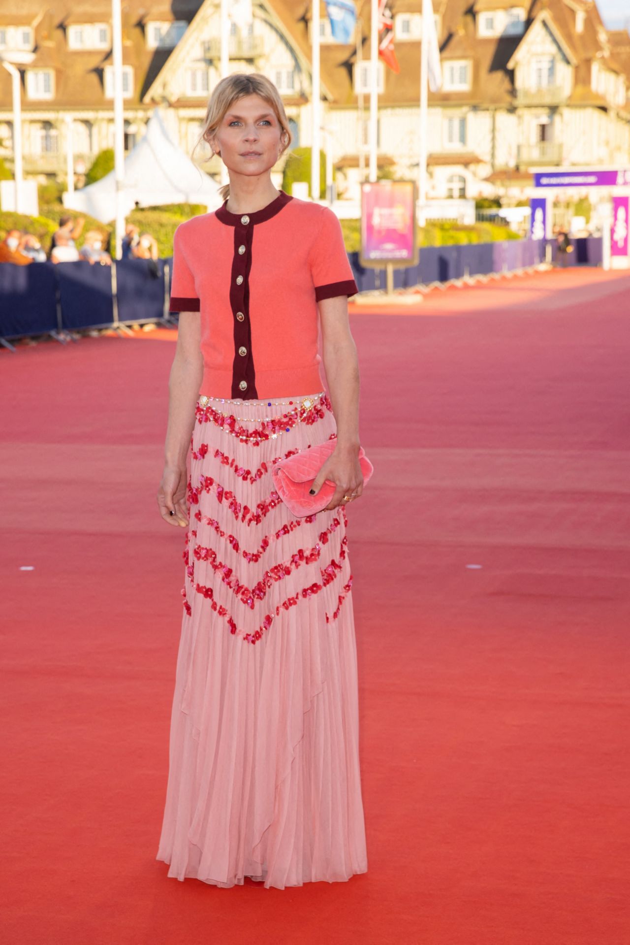 clemence-poesy-in-chanel-the-resistance-deauville-american-film-festival-premiere