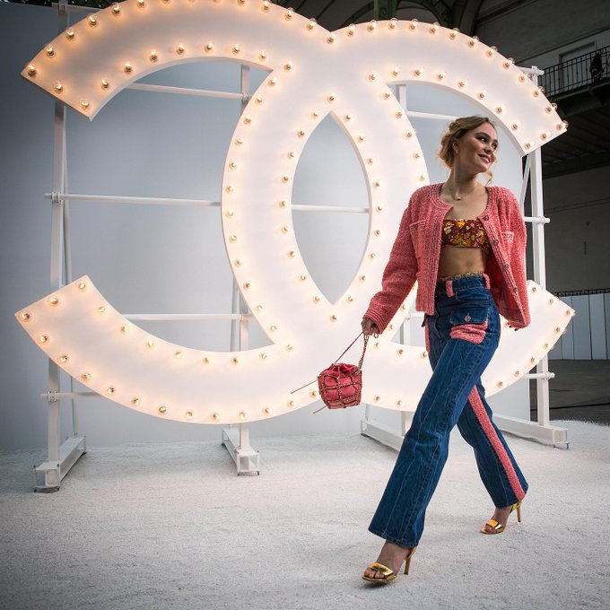 Lily-Rose Depp In CHANEL @CHANEL Spring/Summer 2021 Ready-to-Wear