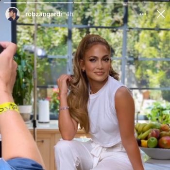 jennifer-lopez-yoplait-challenge-families-to-dance-and-play-for-a-cause