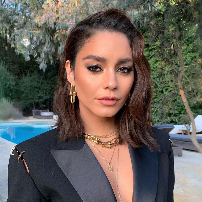 vanessa-hudgens-wore-versace-the-princess-switch-switched-again-promo