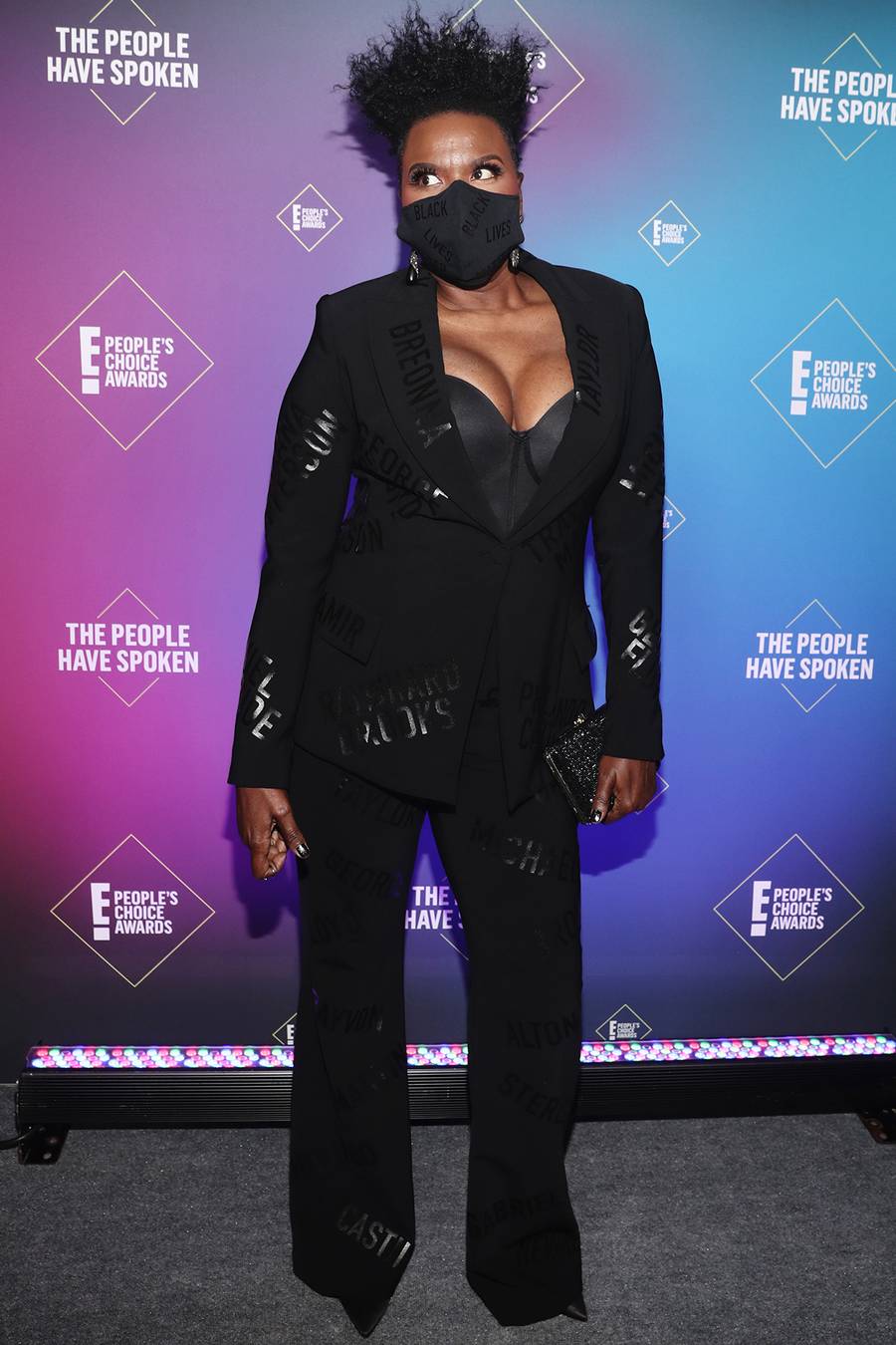 leslie-jones-in-christian-siriano-the-2020-peoples-choice-awards