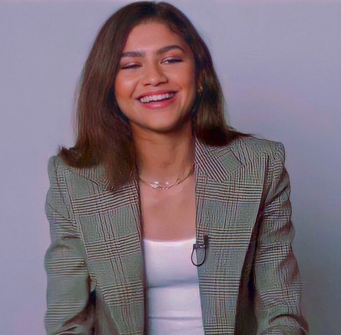 zendaya-wears-alexandre-vauthier-malcolm-marie-sag-awards-nominating-committee-conversation-moderated-by-janelle-monae