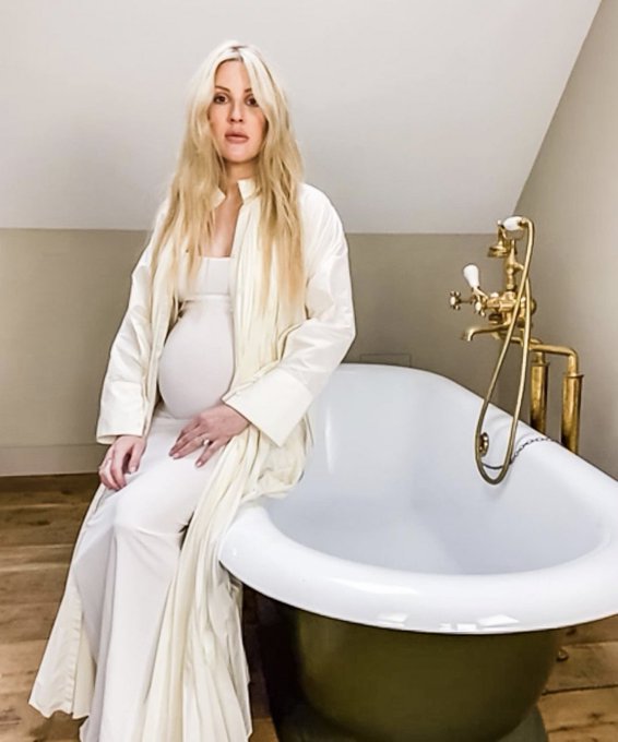 Ellie Goulding Announces She Is Pregnant With Her First Child With Husband Caspar Jopling
