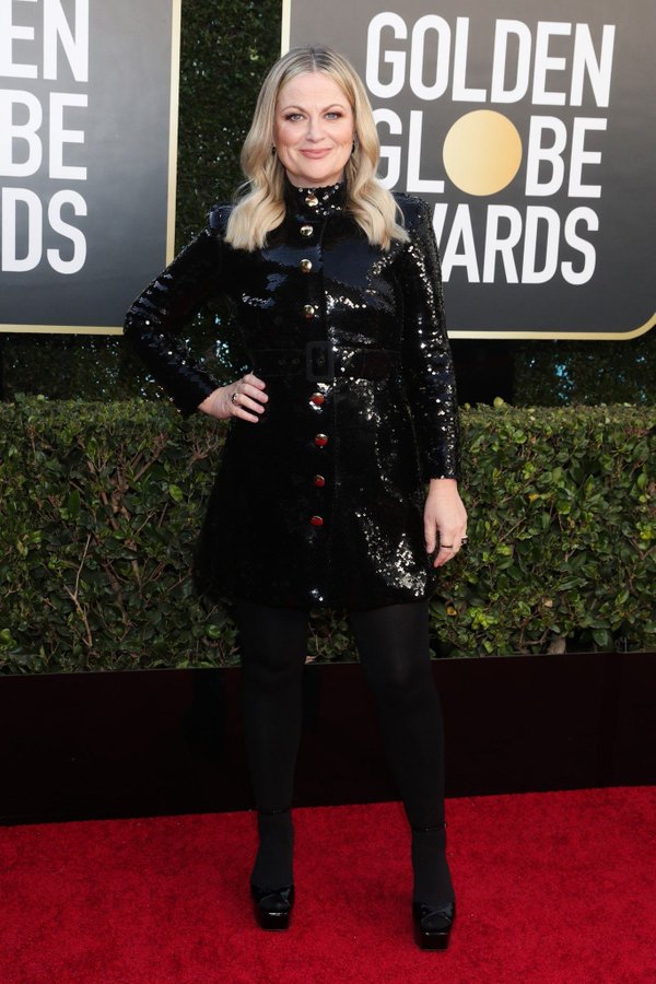 amy-poehler-in-moschino-the-2021-golden-globe-awards