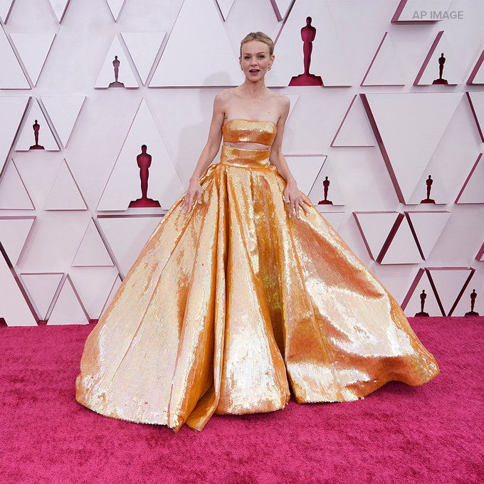 Carey Mulligan Wore Valentino Haute Couture @ 2021 Oscars