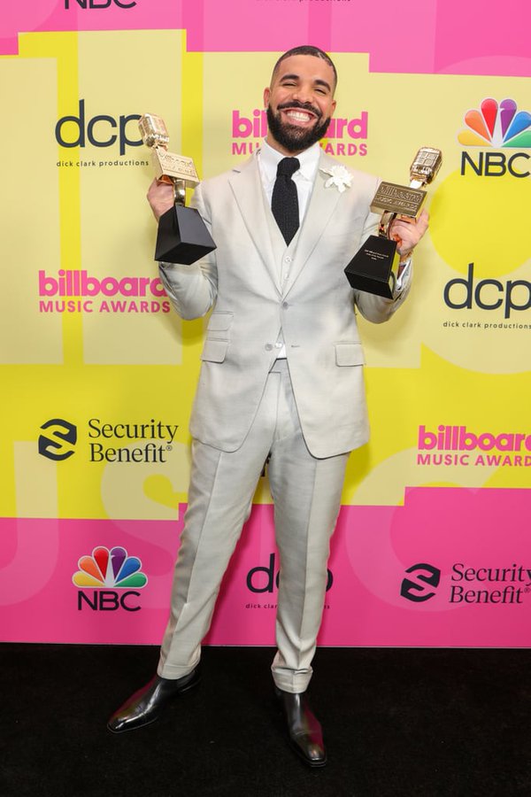 Drake In  Custom  Tom Ford @ 2021 Billboard Music Awards