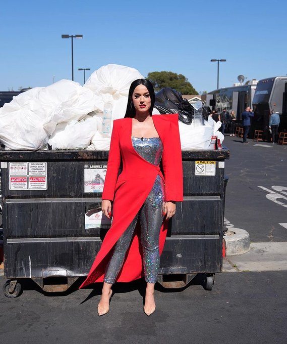katy-perry-wore-melique-street-for-the-american-idol-finale