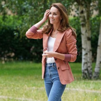 kate-middleton-wears-chloe-blazer-with-jeans-sneakers-natural-history-museum