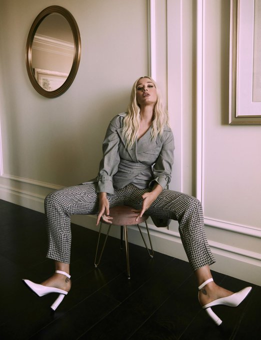 Katy Perry Wore Max Mara  For  L’OFFICIEL USA Magazine Summer 2021 Issue
