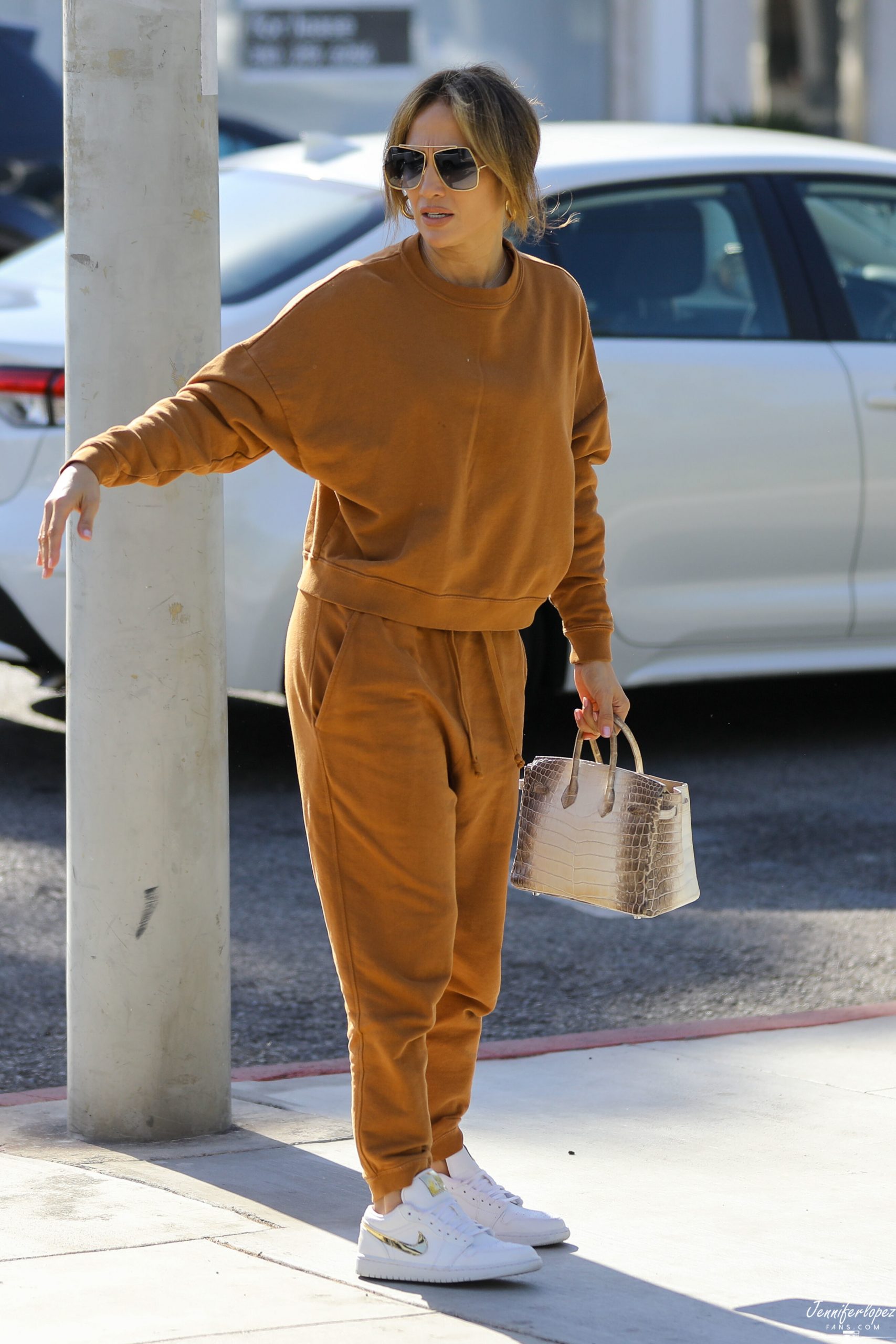 Jennifer Lopez Shopping @  Crystalarium in West Hollywood – June 26, 2021