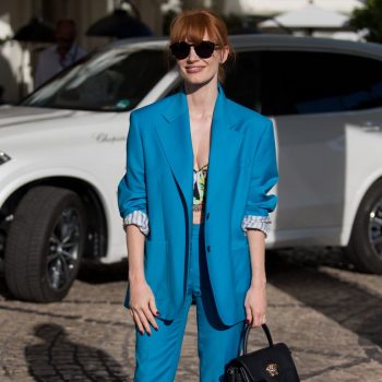 jessica-chastain-arriving-nice-airport-for-cannes-festival-2021-wearing-an-aqua-blue-suit