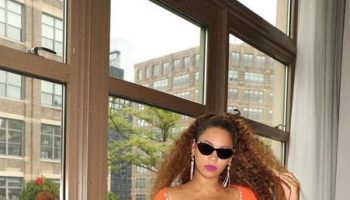 beyonce-posed-for-the-instgram-in-area-rib-knit-bodysuit