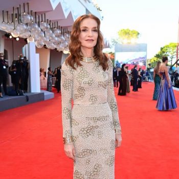 isabelle-huppert-wore-armani-prive-couture-madres-paralelas-venice-film-festival-premiere